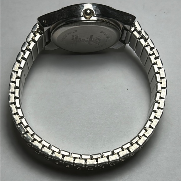 Ladies Waltham Quartz Watch - gold and silver tones - Picture 4 of 12